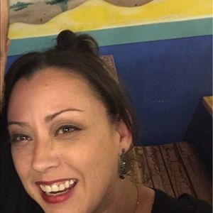 Meet your Posher, April